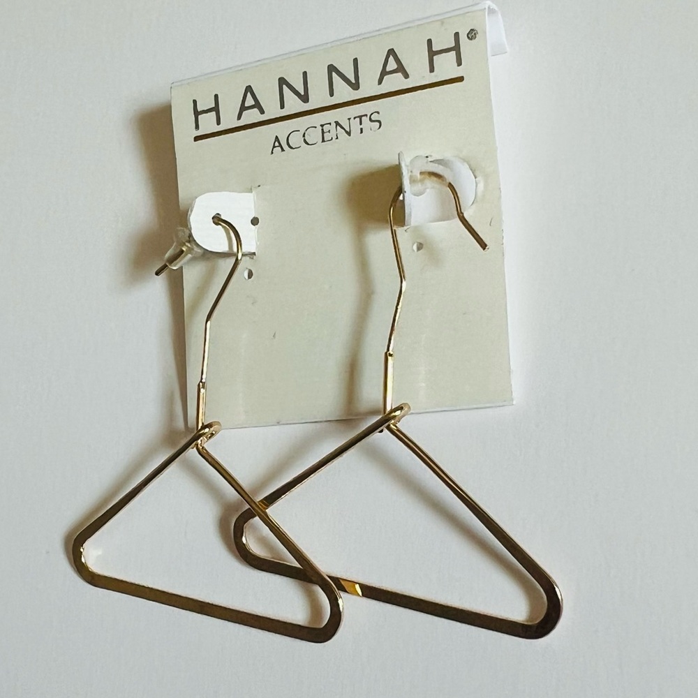 NWT Hannah Accents Gold Tone Hanger Earrings✨ - Picture 4 of 5